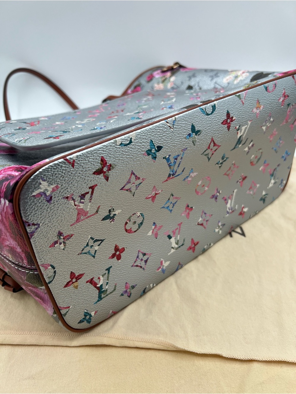 LOUIS VUITTON NEVERFULL MM GARDEN FLOWER ROSES SILVER Metallic BAG Pouch RARE😍🔥 - Picture 9 of 16